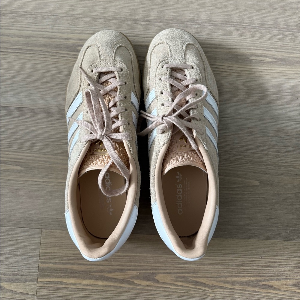 adidas originals gazelle indoor sneakers - size 7